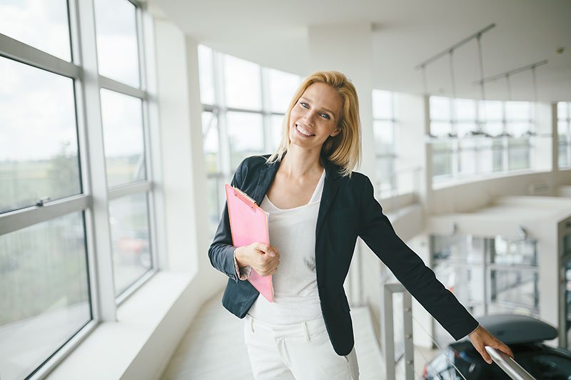 beautiful-businesswoman-at-company-6ZX4JBA.jpg